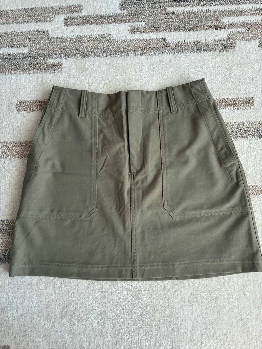 NWOT Athleta Olive Utility Mini Skirt